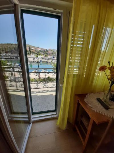 Apartmani Marta Marina Extérieur photo