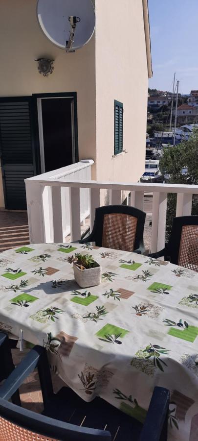 Apartmani Marta Marina Extérieur photo